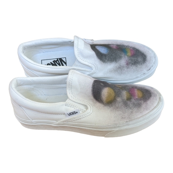 NEW Vans Classic White with multi-color Abstract,Wearable Art,Slip on, size 6 - Picture 4 of 4